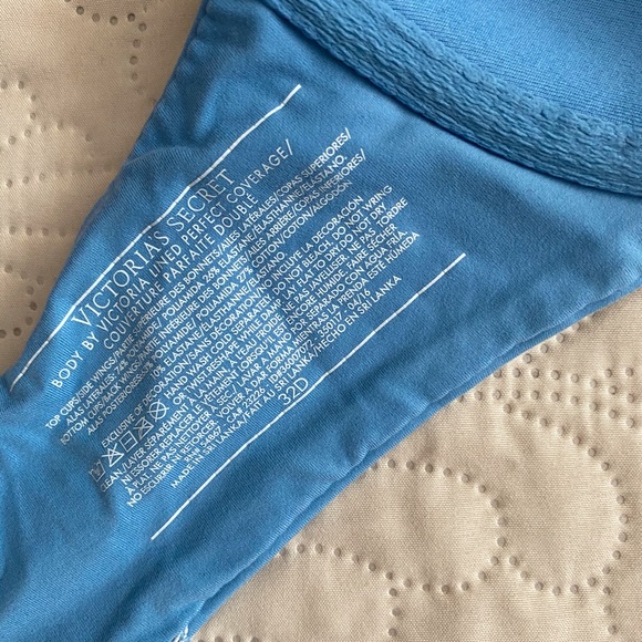 Victoria Secret Body by Victoria bra - Picture 2 of 2